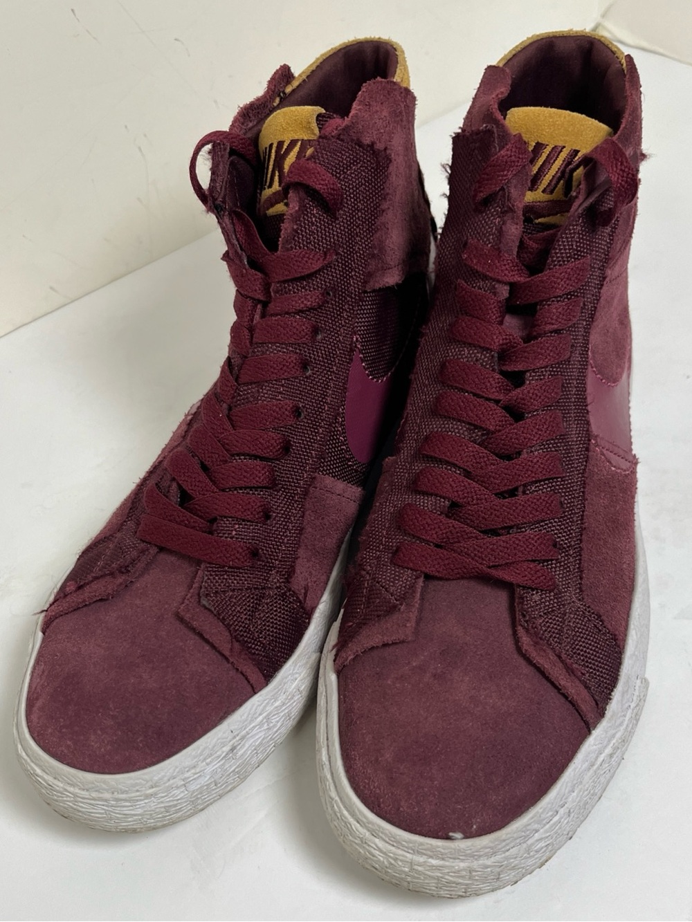 Nike SD Blazer Woman’s Burgundy Suede‎ High Top Sneakers Size 7.5